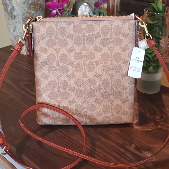 Coach messenger bag NWT - Picture 3 of 3